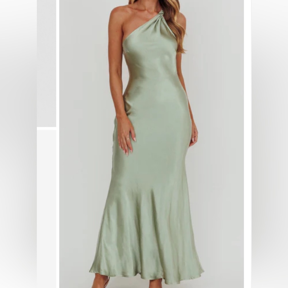 Selfie Leslie One-Shoulder Dress